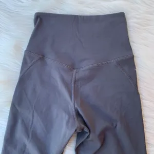 x Econyl High Rise Cropped Leggings thumbnail 5