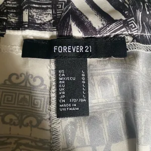 Forever 21 Printed Satin Shorts thumbnail 3