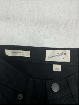 Universal Threads Womans NWT Straight High Rise Black Jeans Size 4 thumbnail 4