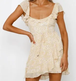HELLO MOLLY Taking Over This Scene Ruffle Trim Waist-Tie‎ Dress Yellow Floral L thumbnail 1