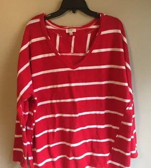 Umgee medium red and white oversized sweater‎ thumbnail 1