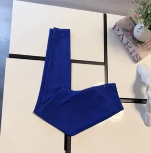 MAXED Elite High-Performance Electric Blue Leggings - Long Tall Version thumbnail 3