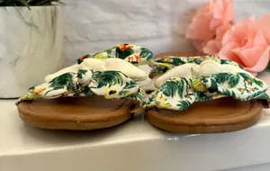 Liliana White Tropical Bow Sandals thumbnail 4