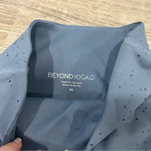 Beyond Yoga Alloy Sparkle High waisted Midi Legging in Blue & Shiny Sparkle XS thumbnail 6