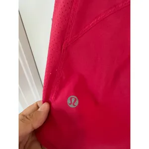 Lululemon bright pink running shorts Size 4 thumbnail 5