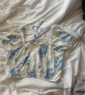 Floral top Blue thumbnail 3
