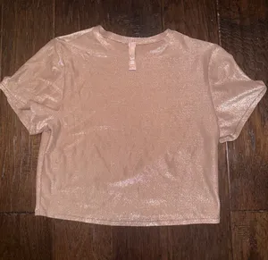 Skims Shimmery Pink Short-Sleeve Women's Crop Top XL thumbnail 1