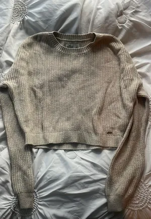 Hollister Sweater thumbnail 1