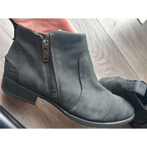 Ugg Waterproof Slate black ankle leather boots size 9 shoe womens booties thumbnail 3