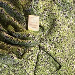 NWOT Max Studio Floral Tie Neck Butterfly Sleeve Blouse thumbnail 3