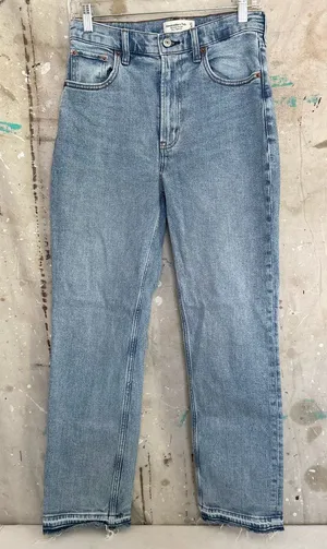 Abercrombie the Ankle Straight Ultra High Rise Jeans thumbnail 1