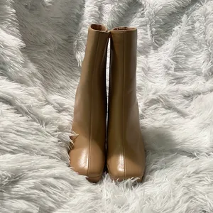 Gorgeous Elegant Tan nude chunky 90s faux leather Ankle Boots thumbnail 6