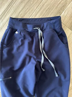 FIGS Scrub Pants thumbnail 2