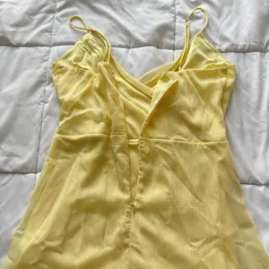 Lucy in the Sky Wrap Mini Dress Womens Large Butter Yellow Flowy Feminine Dainty thumbnail 10