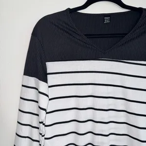 Shein Striped Top White Black Contrast Ribbed Fitted Long Sleeve thumbnail 4