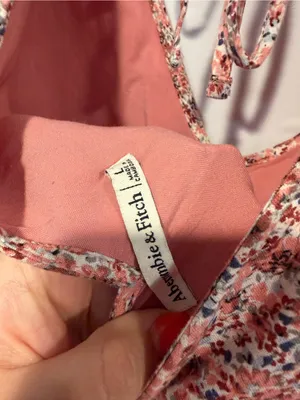 Floral Abercrombie and Fitch linen blend V-Neck Flutter Sleeve Dress in Rose thumbnail 3