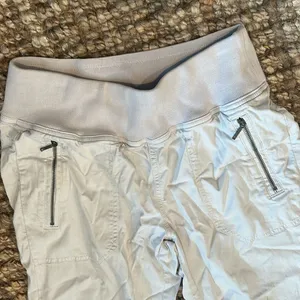 Orvis Tencel/Cotton Grey Cargo Capri Pant Size 4 thumbnail 6