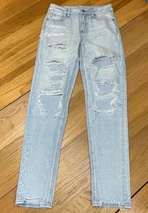 American Eagle Mom Jean Strigid Light‎ Wash Distressed Ripped Denim Size 0 Long thumbnail 1