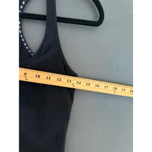 Lululemon‎ Womens Black Racerback Athletic Yoga Tank Top Slim Fit Scoop Neck thumbnail 4