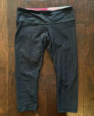 Lululemon Cropped Leggings 8 thumbnail 1