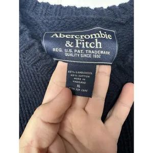 Abercrombie & Fitch Vintage Women’s XL Navy Cable Knit V-neck Sweater thumbnail 6