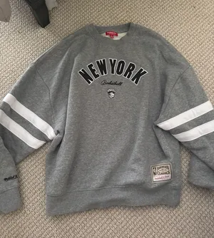 Mitchell & Ness Knicks Sweatshirt thumbnail 1