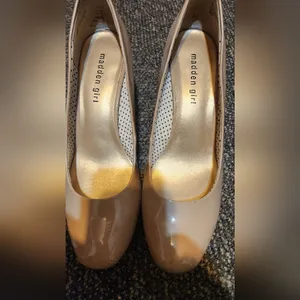 Madden Girl Women's Cream Pumps thumbnail 3