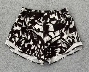 Lululemon Hotty Hot High Rise Shorts 4" Monarch Bloom Athletic Gym Women's 8 thumbnail 1