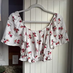 Altar'd State White Floral Milkmaid Tie Front Crop Coquette Bright Summer Top S thumbnail 4
