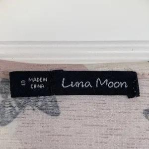 Luna Moon Pink Butterfly Wrap Quarter Sleep Top Blouse‎ Size S thumbnail 3