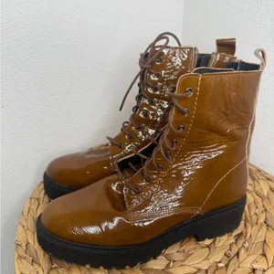 Anthropologie Boot Lace up Moto Patent Camel Brown Leather Ankle Boots thumbnail 5