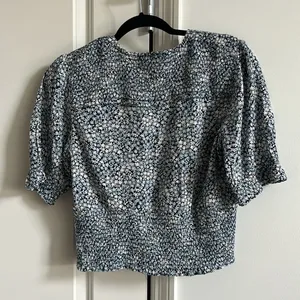 Abercrombie & Fitch - Blue Floral Crop Top thumbnail 2