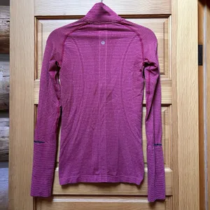 Lululemon Womens 4 Run Swiftly Tech 1/2 Zip Pullover Striped Bumble Berry FLAWED thumbnail 2