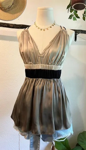 Lanvin Paris Silver Metallic Silk Babydoll Tank Top Blouse Size Medium France thumbnail 1