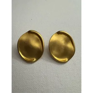 80's Vintage Womens Chunky Gold Tone Conclave Leafy‎ Oval Clip On Earrings Money thumbnail 2