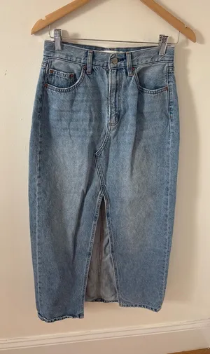 Denim Forum Aritzia The 90s Vintage Maxi Jean Skirt Light Wash Blue Size 26 thumbnail 1