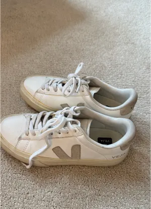 VEJA Sneakers White Leather thumbnail 2