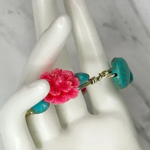 Silver Tone Faux Turquoise Beaded Pink Cross Small Wire Bangle Bracelet thumbnail 7