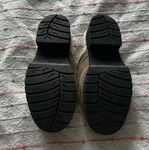 UGG Platform Clogs thumbnail 4