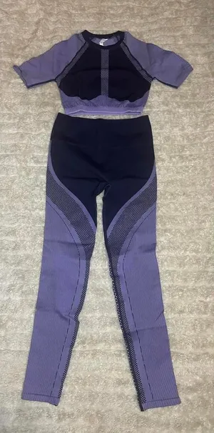 Fabletics 'Jessie' seamless crop top (Size S) and leggings set (Size M) thumbnail 1