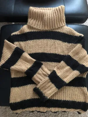 ZARA Sweater thumbnail 1