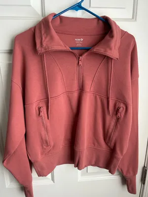 Old Navy Dynamic Fleece  thumbnail 1