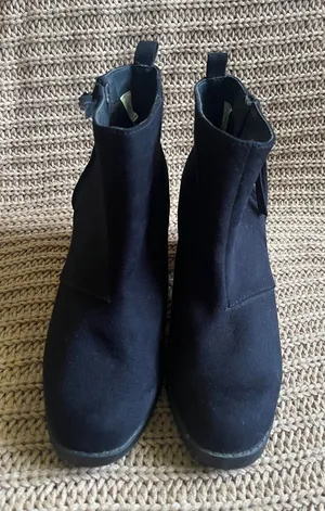 Old Navy Black Kids Ankle Boots thumbnail 1