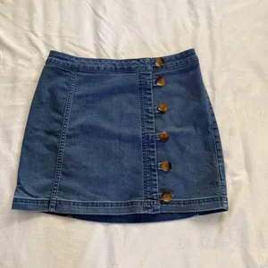 Free People Womens Blue Denim Side Button Mini Skirt Medium Wash Size 2‎ thumbnail 3