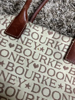 Dooney & Bourke Tan Logo Canvas Vintage Shoulder Bag Heart Star Detail thumbnail 4
