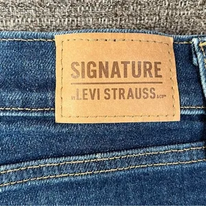Levi’s Signature Heritage Boyfriend Jeans Womens Size 10 Medium‎ Wash High Rise thumbnail 3