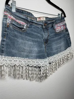 LEI Y2K Boho Denim Shorts with Lace Fringe thumbnail 5