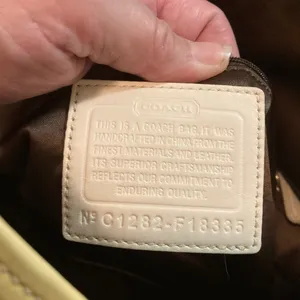 F18385 Coach signature Shoulder bag thumbnail 5