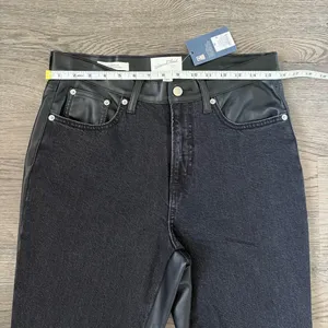 Universal Thread Mid‑Rise Faux Leather 80’s Slim Jeans - Size 10R -‎ Black - NWT thumbnail 6