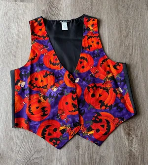 Women’s Vintage 111 Main sleeveless Halloween Vest thumbnail 1